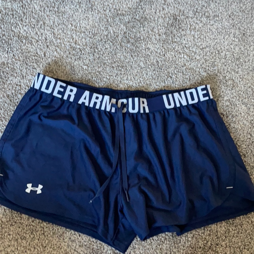 UnderArmor shorts (L)